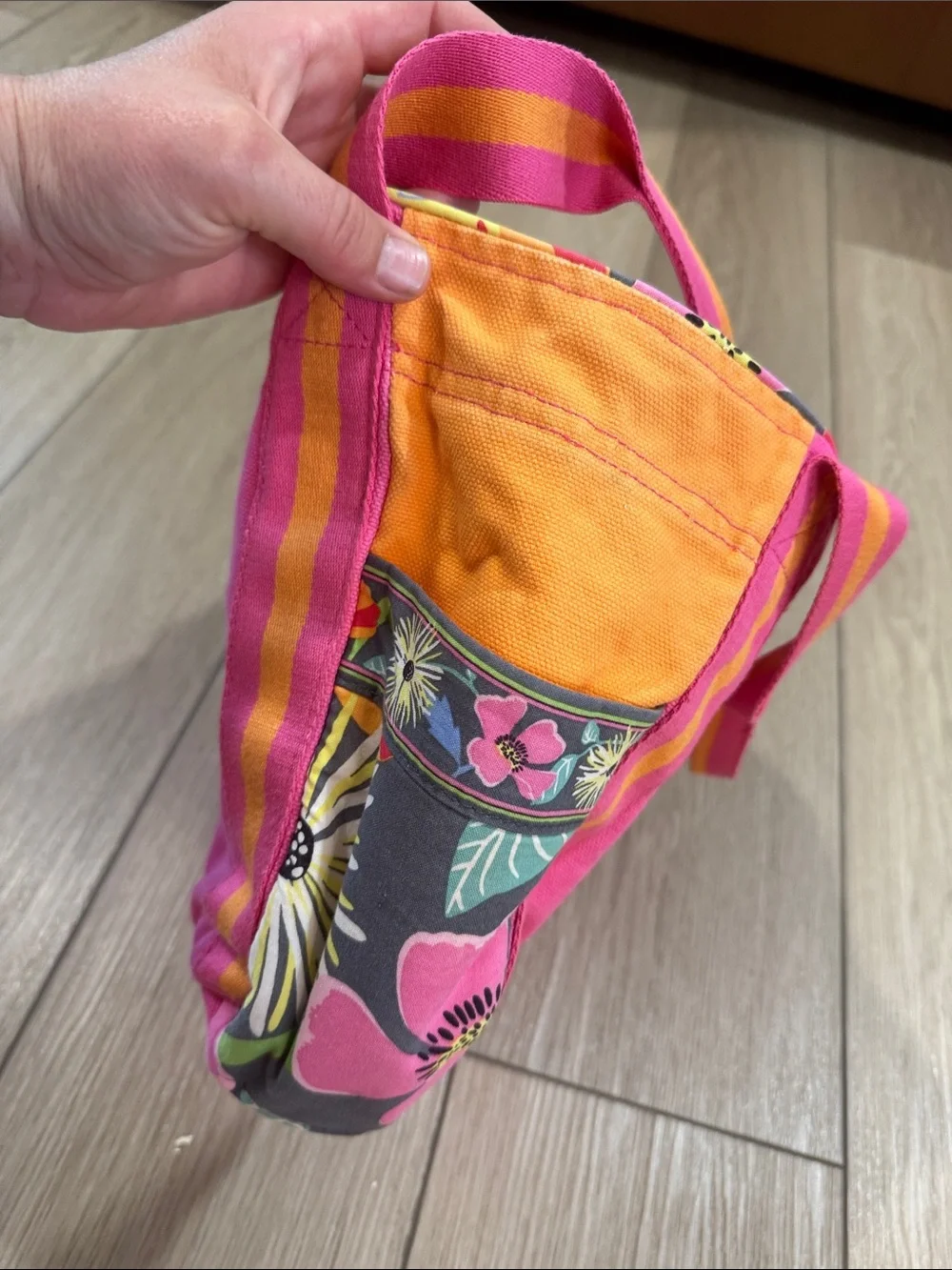 Vera Bradley Small colorblock tote in Jazzy Blooms M Embroidered